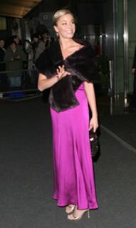 Tamzin Outhwaite feet photo thumbnail