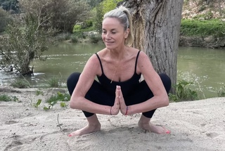 Tamzin Outhwaite feet photo thumbnail