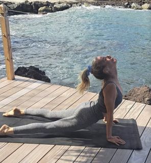 Tamzin Outhwaite feet photo thumbnail