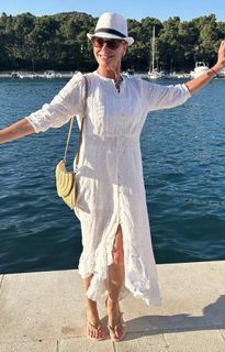 Tamzin Outhwaite feet photo thumbnail