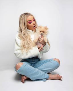 Tana Mongeau feet photo thumbnail