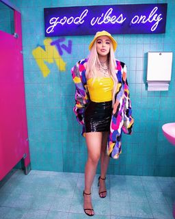Tana Mongeau feet photo thumbnail