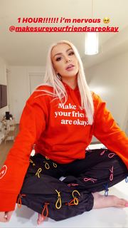 Tana Mongeau feet photo thumbnail