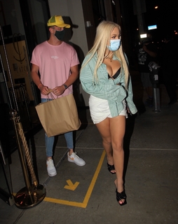 Tana Mongeau feet photo thumbnail