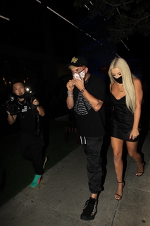 Tana Mongeau feet photo thumbnail