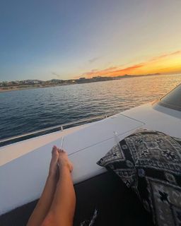 Tana Mongeau feet photo thumbnail