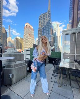 Tana Mongeau feet photo thumbnail