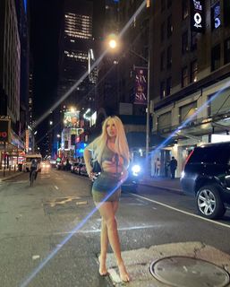 Tana Mongeau feet photo thumbnail