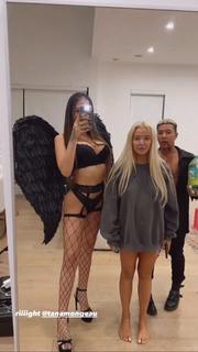 Tana Mongeau feet photo thumbnail