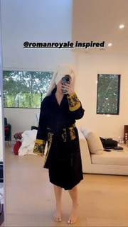 Tana Mongeau feet photo thumbnail