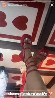 Tana Mongeau feet photo thumbnail
