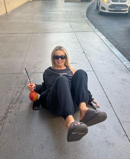 Tana Mongeau feet photo thumbnail