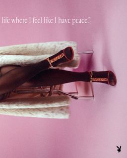 Tana Mongeau feet photo thumbnail