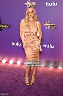 Tana Mongeau feet photo 12
