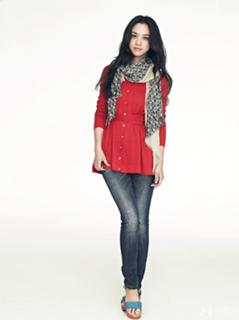 Tang Wei feet photo thumbnail