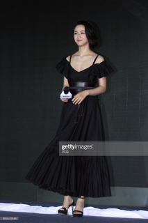 Tang Wei feet photo thumbnail