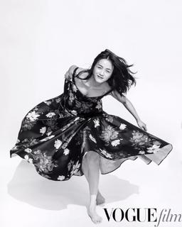 Tang Wei feet photo thumbnail