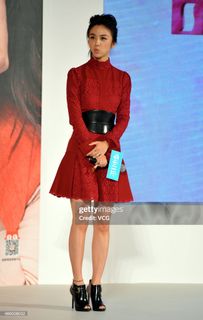 Tang Wei feet photo thumbnail