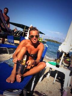 Tania Cagnotto feet photo thumbnail
