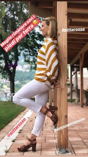 Tania Cagnotto feet photo thumbnail