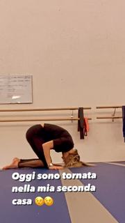 Tania Cagnotto feet photo thumbnail