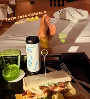 Tania Cagnotto feet photo 3