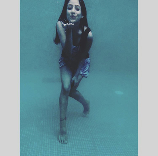 Tania feet photo thumbnail