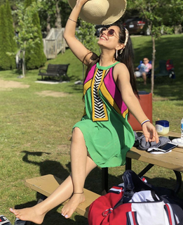 Tania feet photo thumbnail