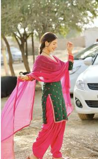 Tania feet photo thumbnail