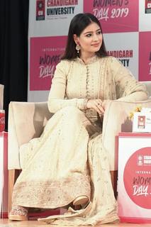 Tania feet photo thumbnail