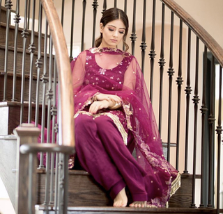 Tania feet photo thumbnail