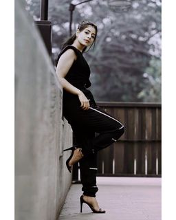 Tania feet photo thumbnail