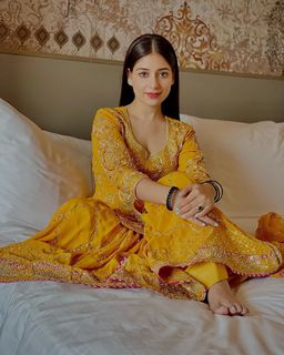 Tania feet photo thumbnail