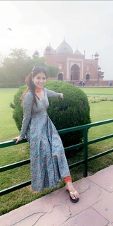 Tania feet photo thumbnail