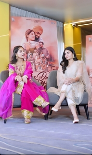 Tania feet photo thumbnail