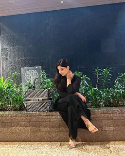 Tania feet photo thumbnail