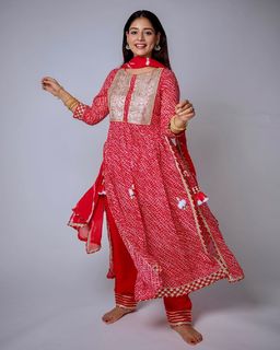 Tania feet photo thumbnail