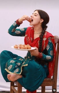 Tania feet photo thumbnail