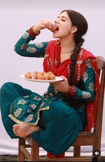 Tania feet photo thumbnail