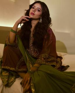 Tania feet photo thumbnail