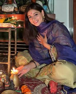 Tania feet photo thumbnail