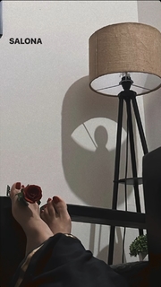 Tania feet photo thumbnail