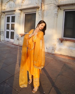 Tania feet photo thumbnail