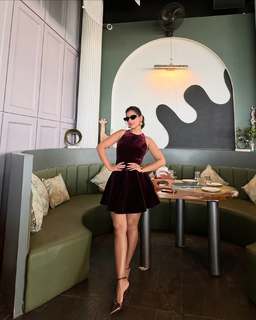 Tania feet photo thumbnail