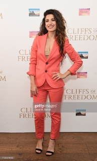 Tania Raymonde feet photo thumbnail
