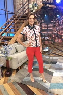 Tania Rincón feet photo thumbnail