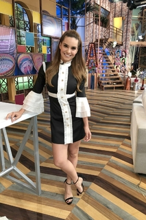 Tania Rincón feet photo thumbnail
