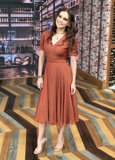 Tania Rincón feet photo thumbnail