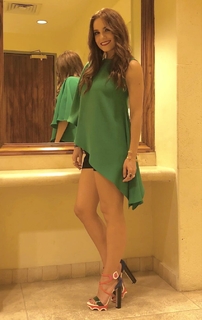 Tania Rincón feet photo thumbnail