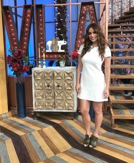 Tania Rincón feet photo thumbnail